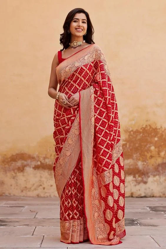 Bandhani Saree, south indian saree look 