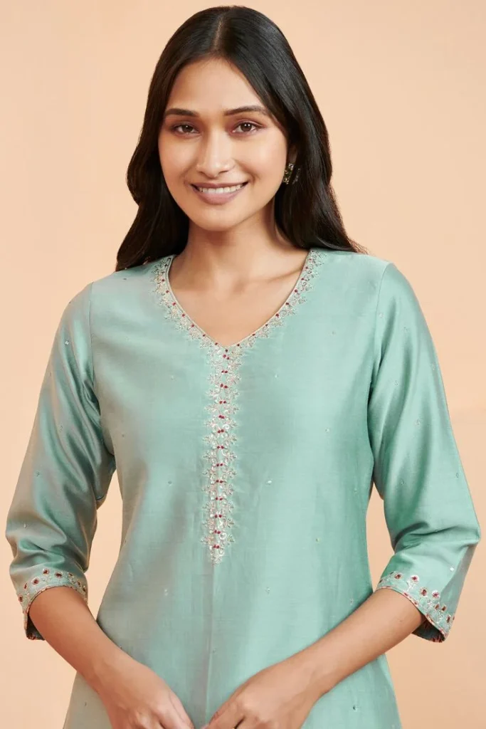 V Kurti Neck with Contrasting Piping